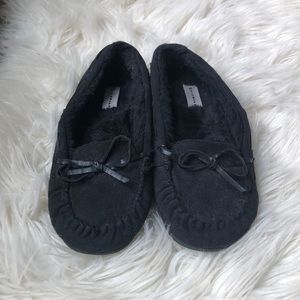 Airwalk Black Moccasins